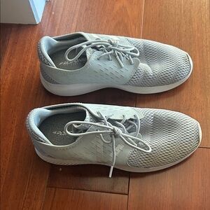 Women Gray Athletic Shoes